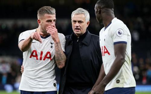 芒果体育平台- 热刺连败跌出欧战区，孔蒂帅位危机持续发酵  