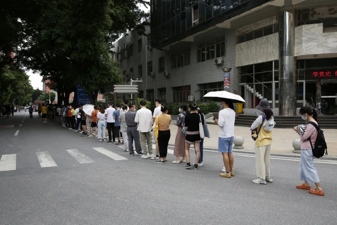 芒果体育官网- 南特主场草皮翻新完成，本周末迎检验效果首战  